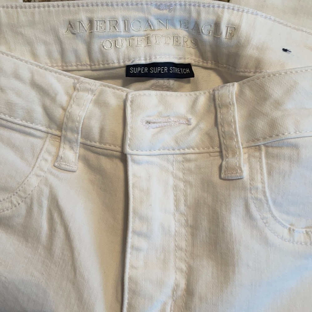 NEVER WORN! White Jeans